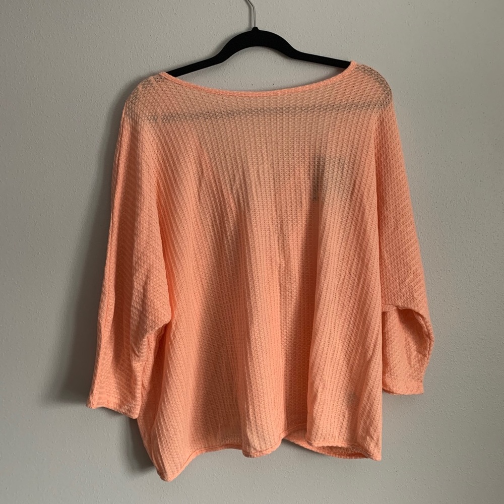 NWT - top with twist back